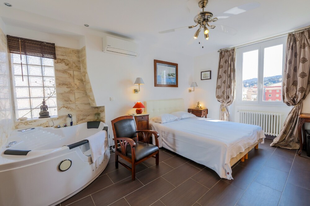 AU BEAU RIVAGE AP2049