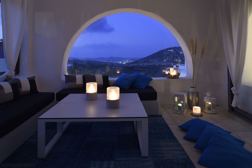 NAOUSSA HILLS BOUTIQUE RESORT -ADULTS ONLY