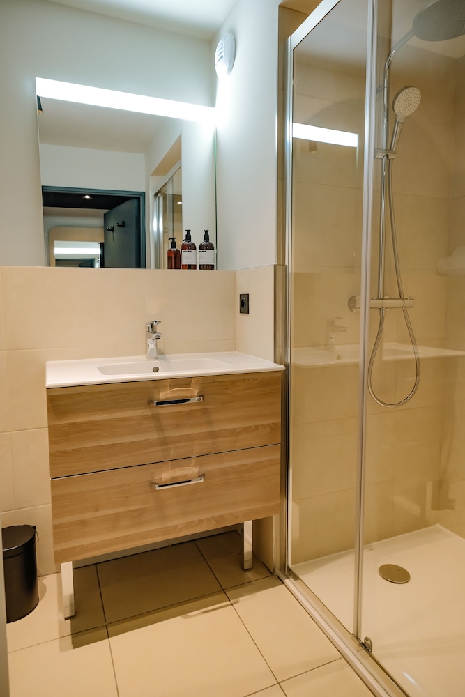 LIVE HOTELS BORDEAUX LAC