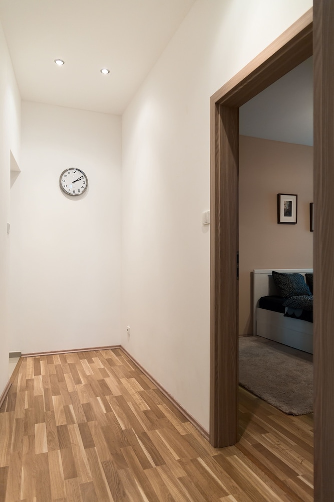 APARTMENT FOR 10 GUESTS TOP CENTER OF PRAGUE