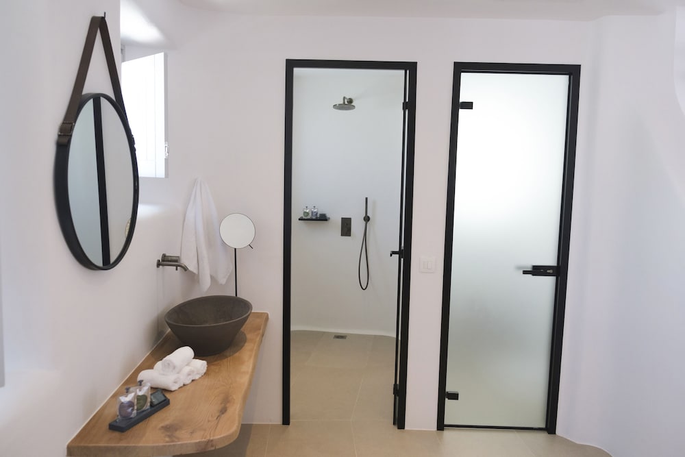ARGO HOTEL