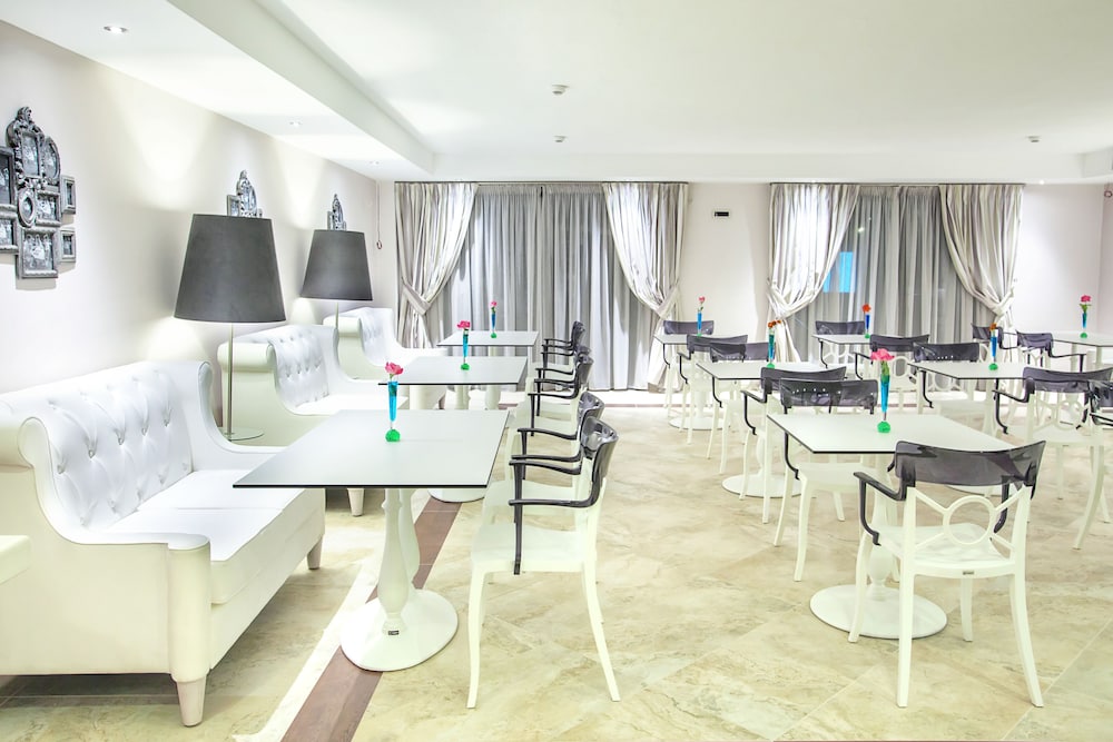 CORE HOTEL POLYCHRONO