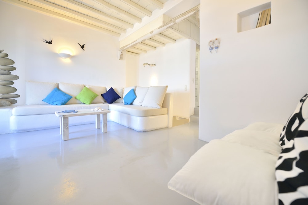 AIOLOS VILLAS