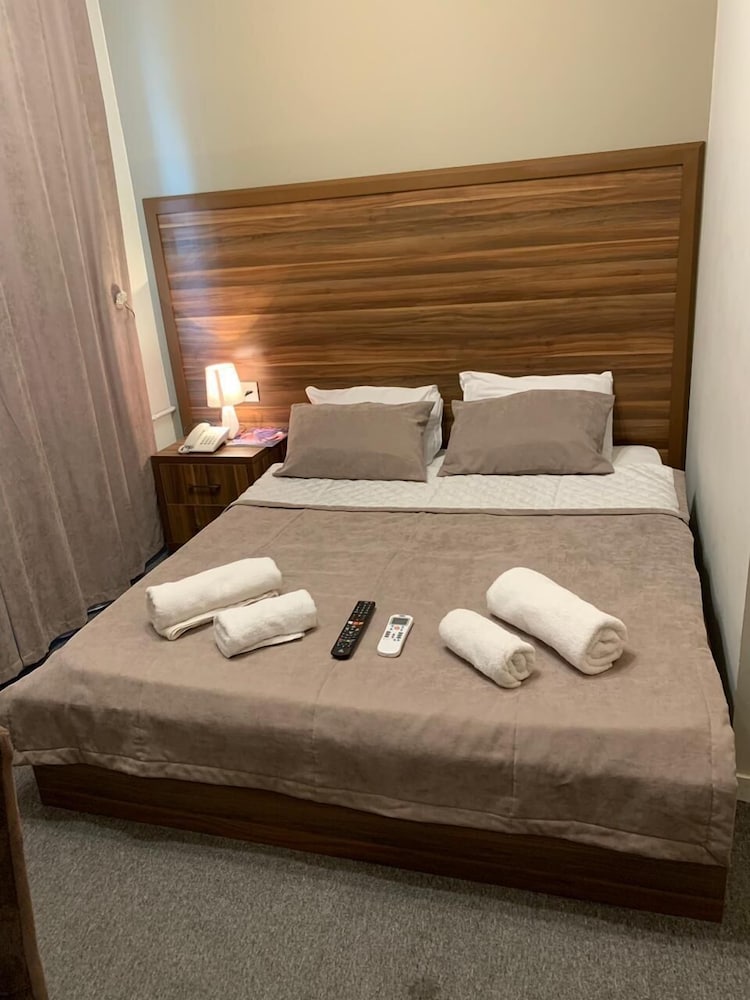 FOUR BOUTIQUE HOTEL