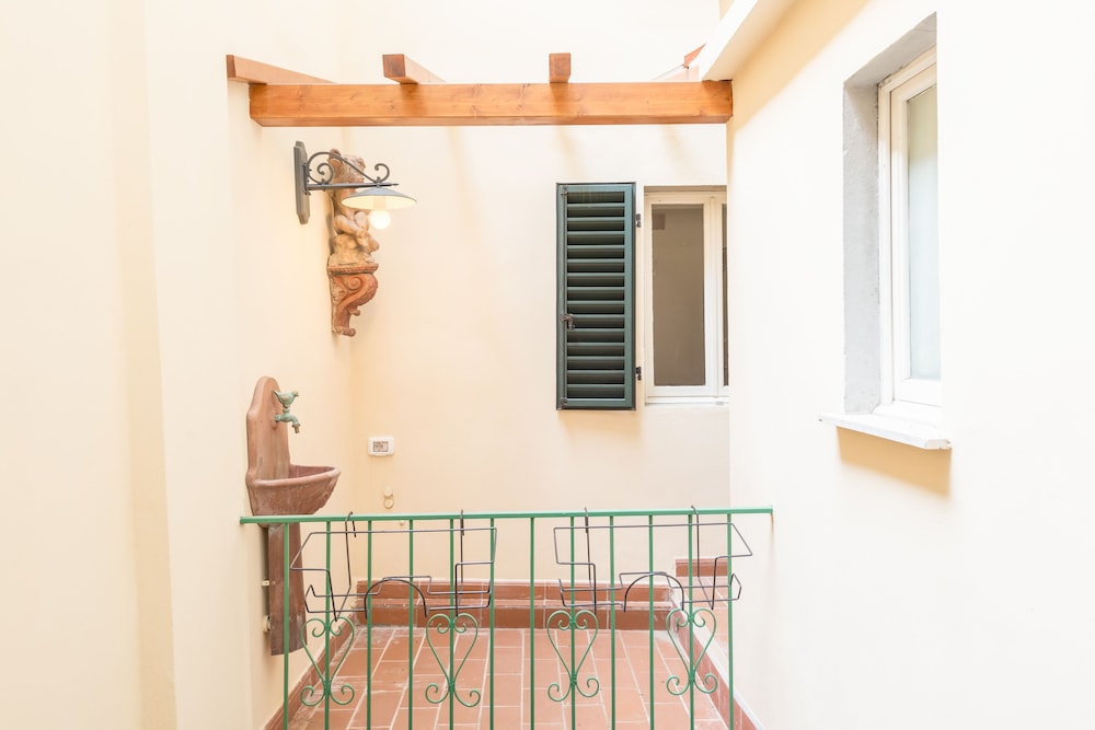 PITTI PLACE