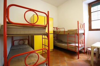 OSTELLO EUROPA VILLA CAMERATA