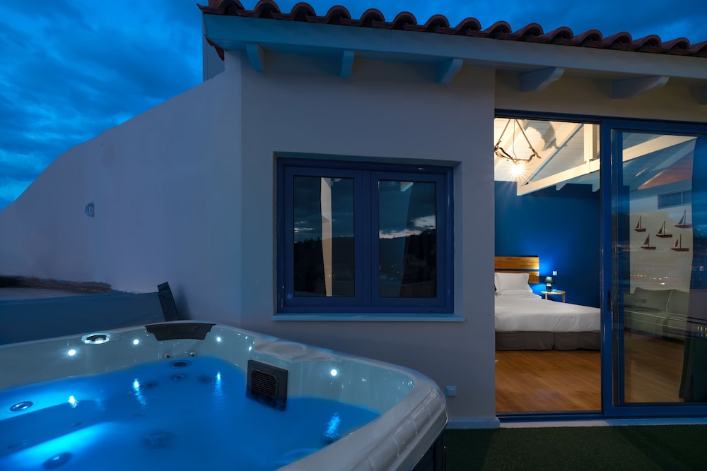 LOTUS INN ROOMS & APARTMENTS