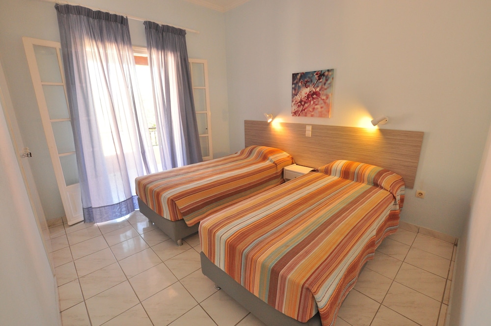 ELENA APARTMENTS CORFU ACHARAVI
