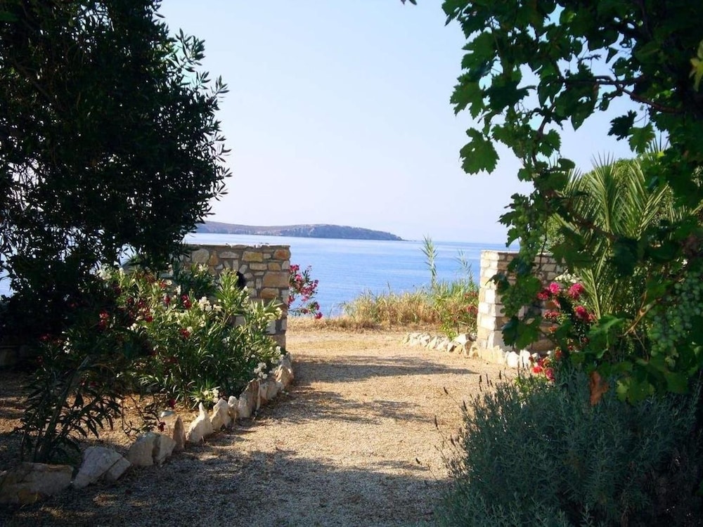 BLUE AND SEA STUDIOS