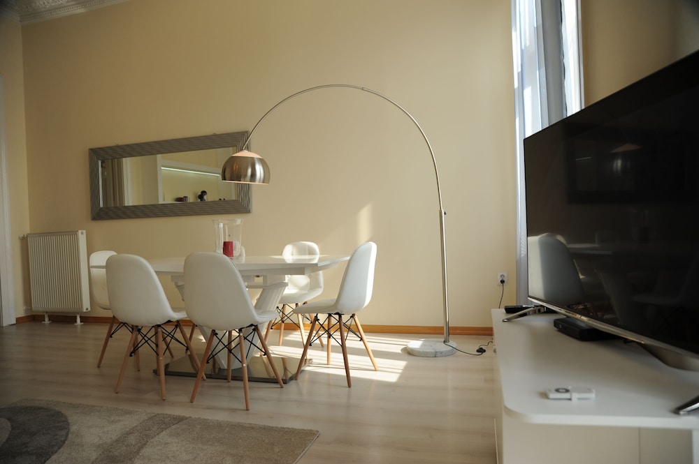 BUDAPEST EASY FLAT - BASILICA LUX