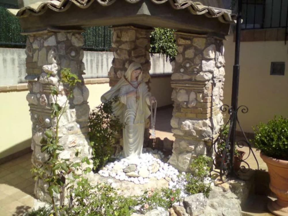 AFFITTACAMERE LA MADONNINA