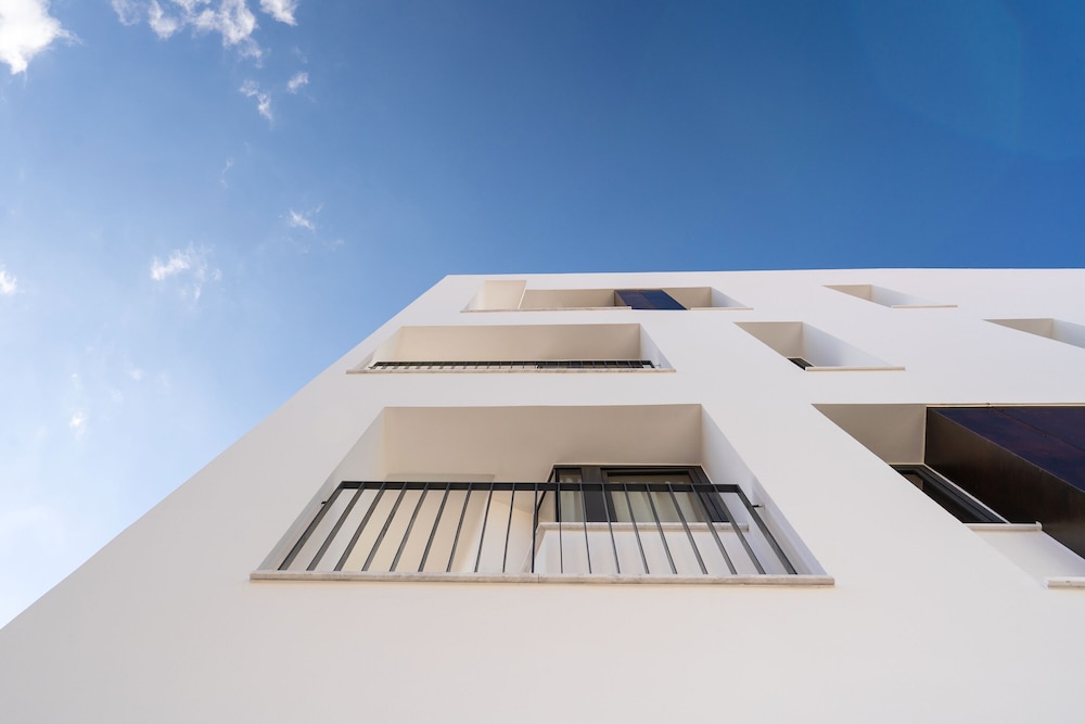 ALINEA SUITES LIMASSOL CENTER