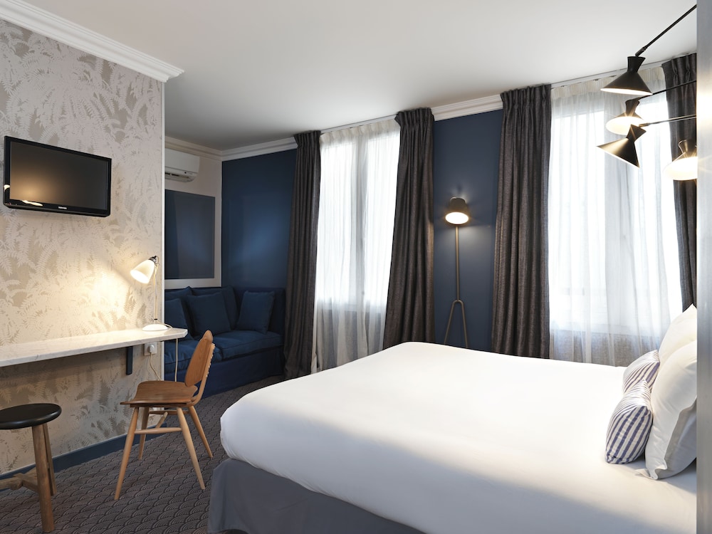 HOTEL PARADIS