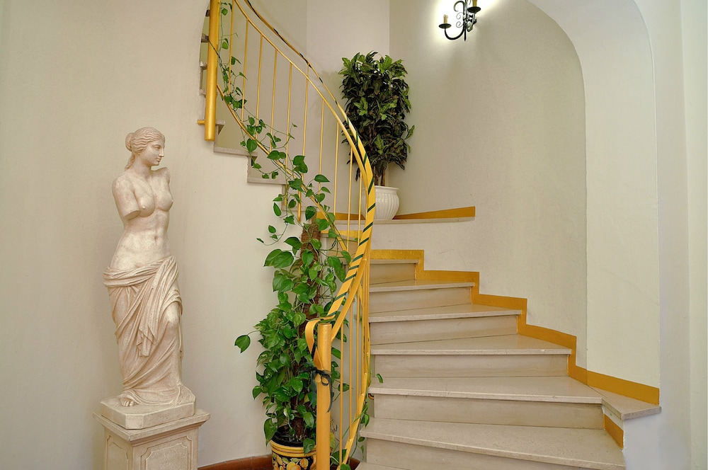 VASARI
