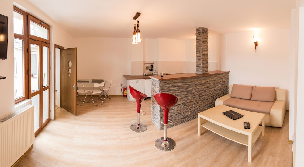 SPACIOUS ULTRACENTRAL APARTMENT OLD CITY