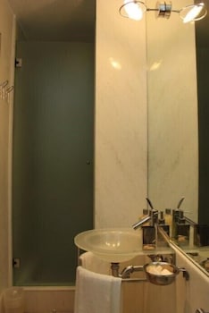 DISCIPLINI APARTMENT