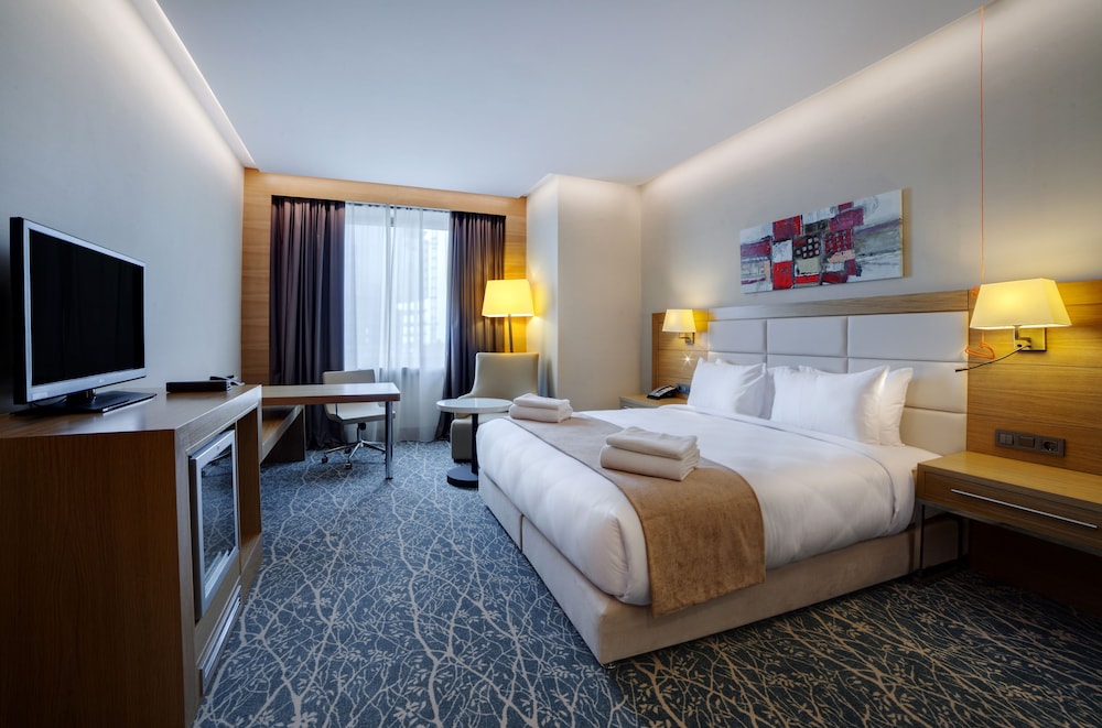 HOLIDAY INN BAKU