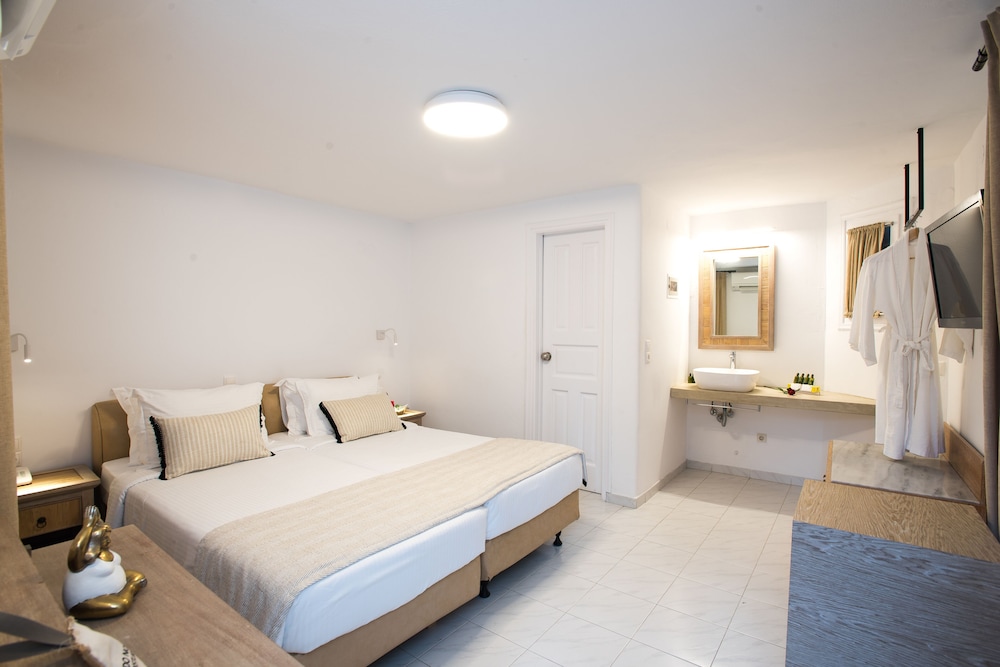ISLAND MYKONOS SUITES & STUDIOS