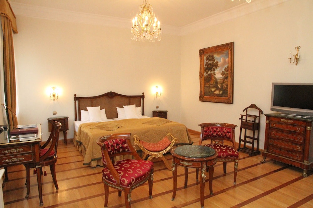 ST. GEORGE RESIDENCE ALL SUITE HOTEL DELUXE