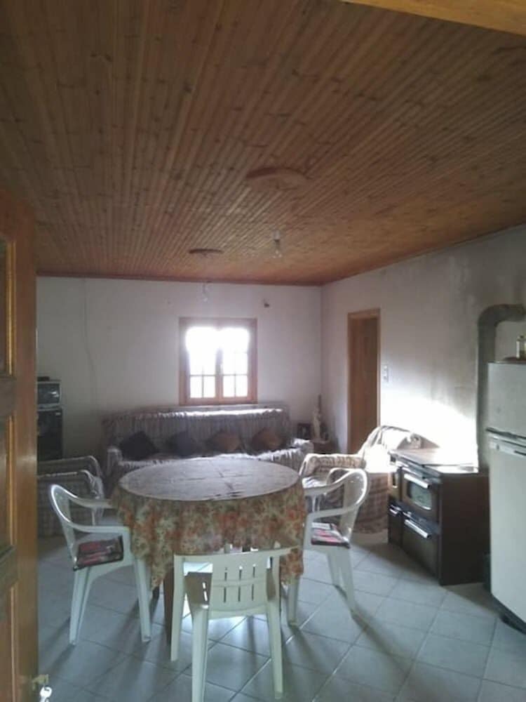 COUNTRY HOUSE CHRISTOPOULOS