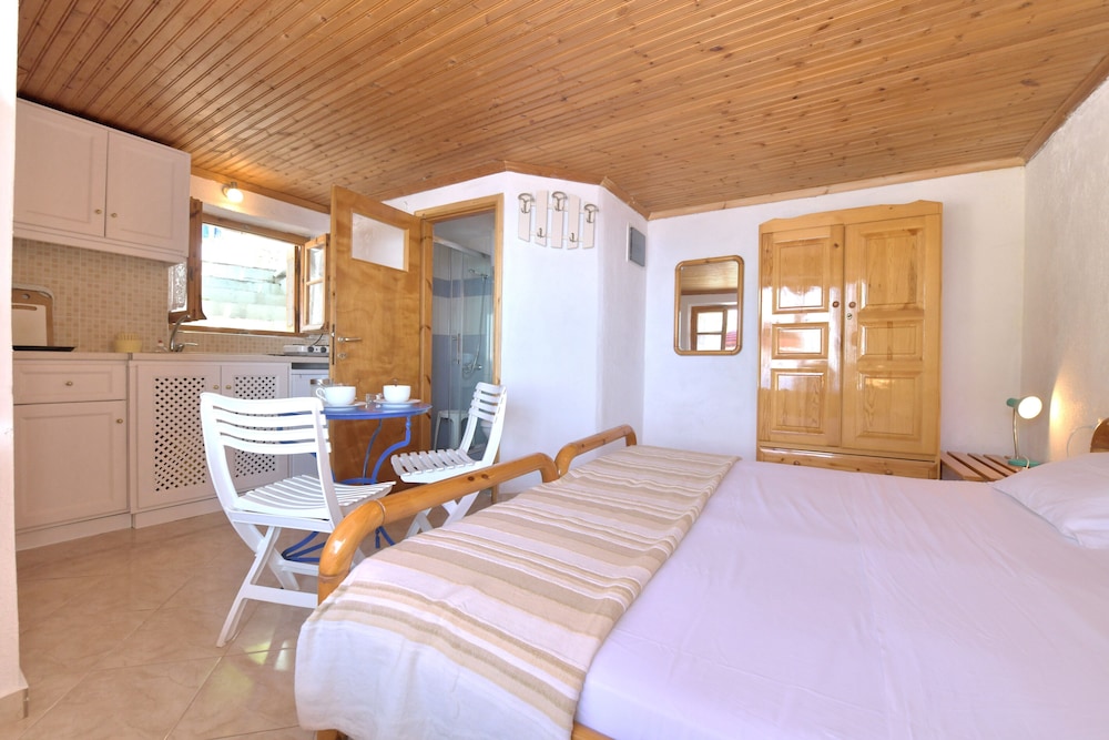 SECRET SPORADES