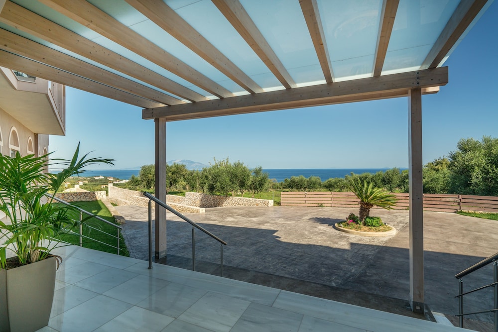 ELEGANCE LUXURY EXECUTIVE SUITES