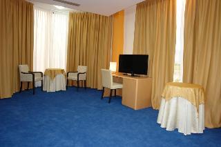 AIRPORT TIRANA HOTEL