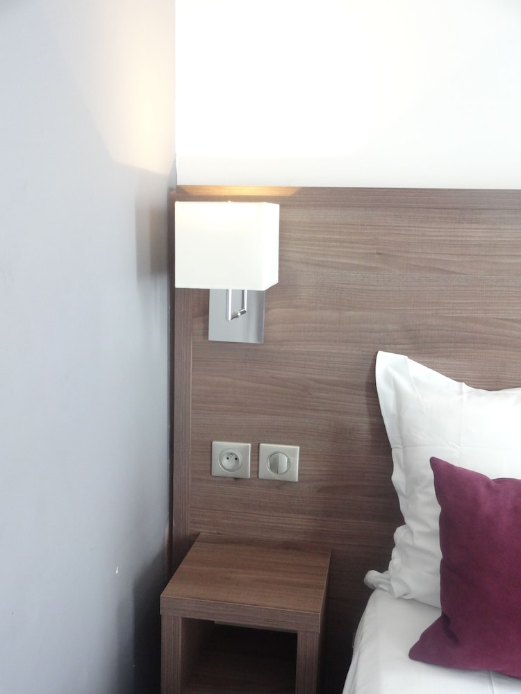 HOTEL LA PERLE MONTPARNASSE