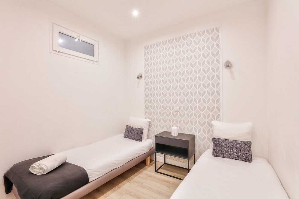 23 - PRETTY PARISIAN FLAT IN MONTORGUEIL