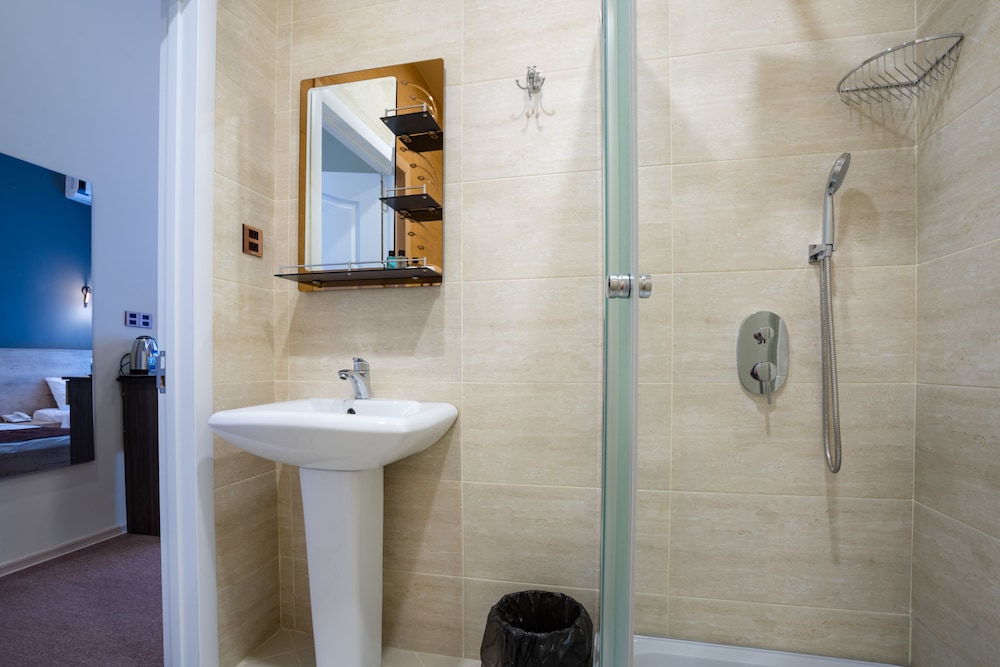 BOUTIQUE HOTEL AVENUE