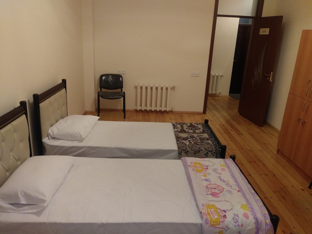 EUROPE PAK HOSTEL