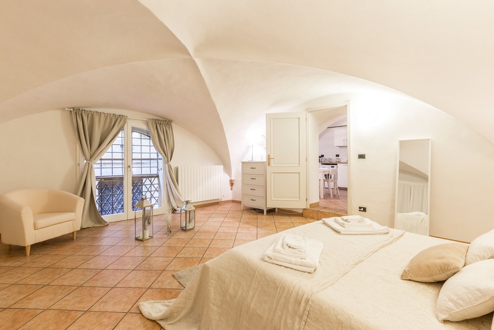 CASTIGLIONE1