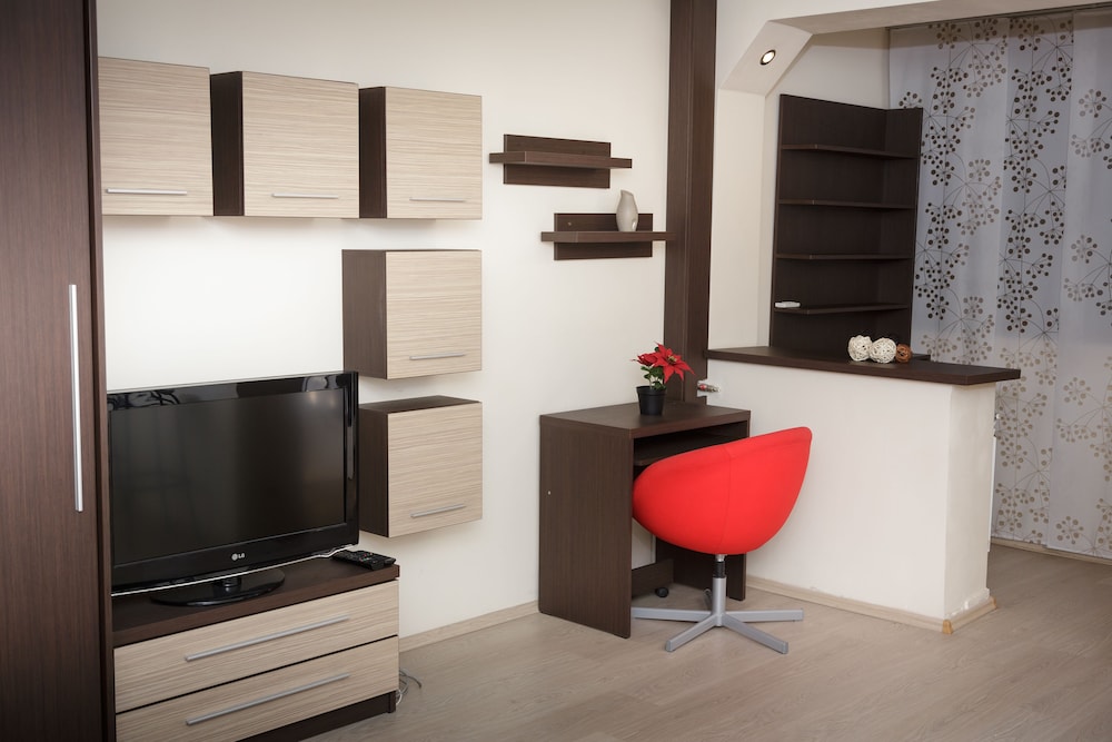 STUDIO D BY MRG