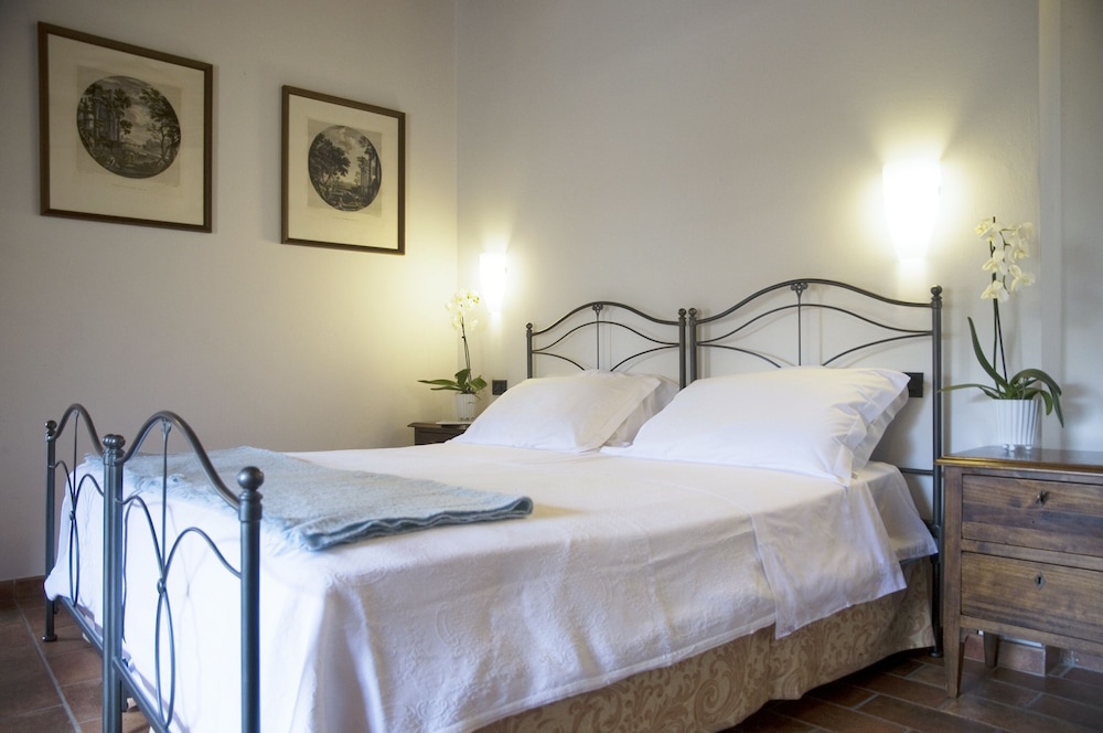 RESIDENZA IL VILLINO B AND B