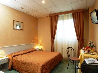 THP HOTEL