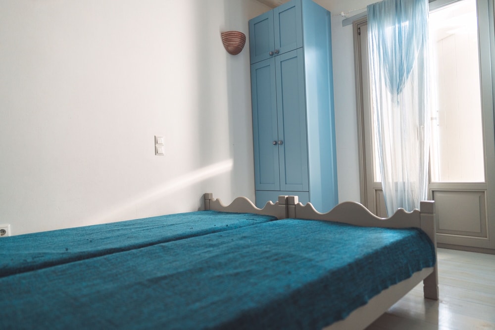 TRADITIONAL PAROS HOUSE