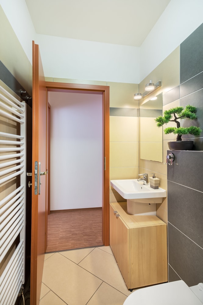 PARADISE APARTMENT