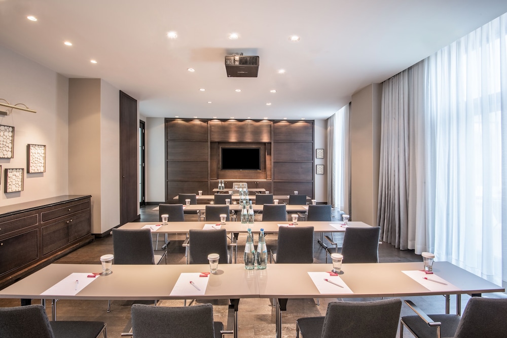 CROWNE PLAZA BERLIN POTSDAMER PLATZ