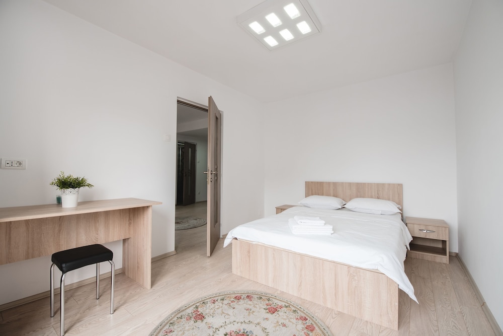 APARTMENT BALCESCU NEAR OLD TOWN