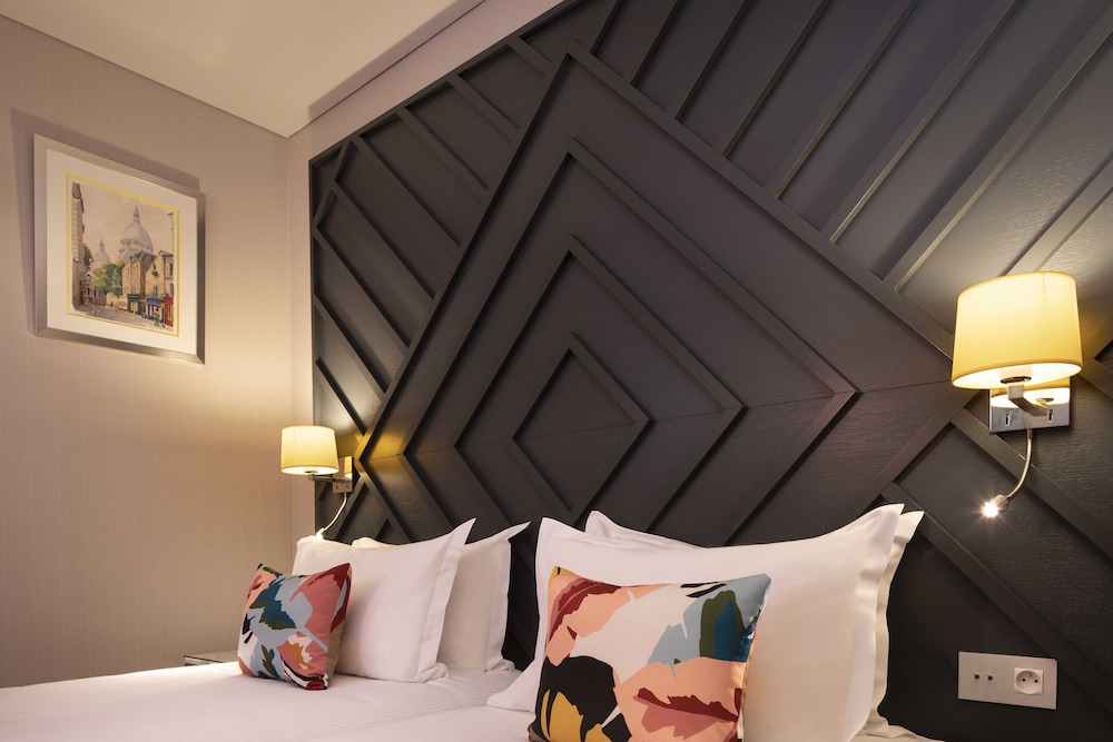HOTEL DES ARTS PARIS MONTMARTRE