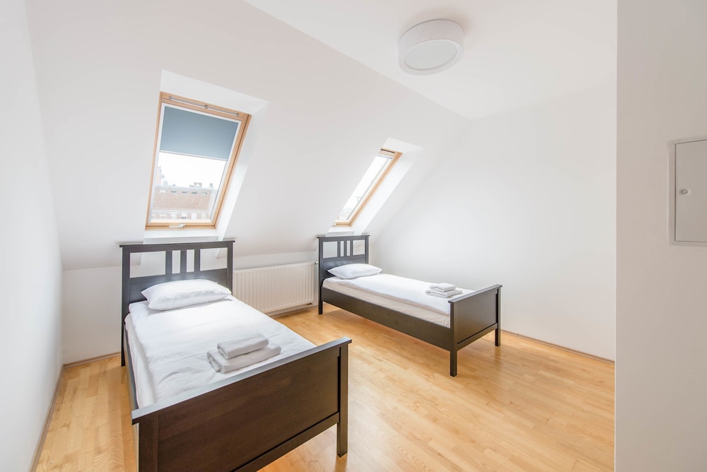 OASIS APARTMENTS - OKTOGON II