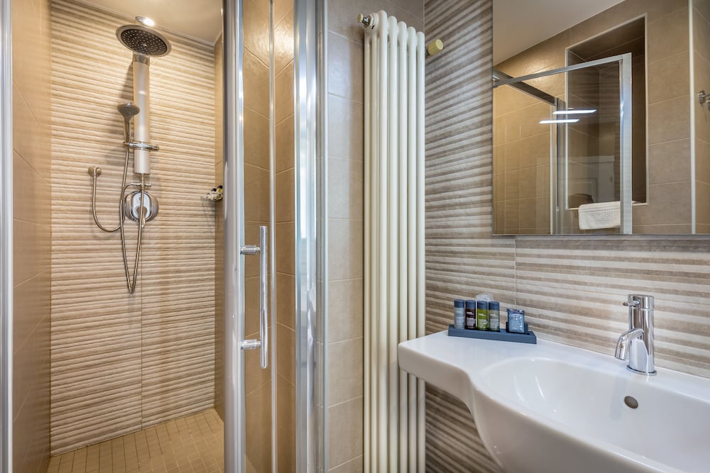 MARTELLI 6 SUITES AND APARTMENTS