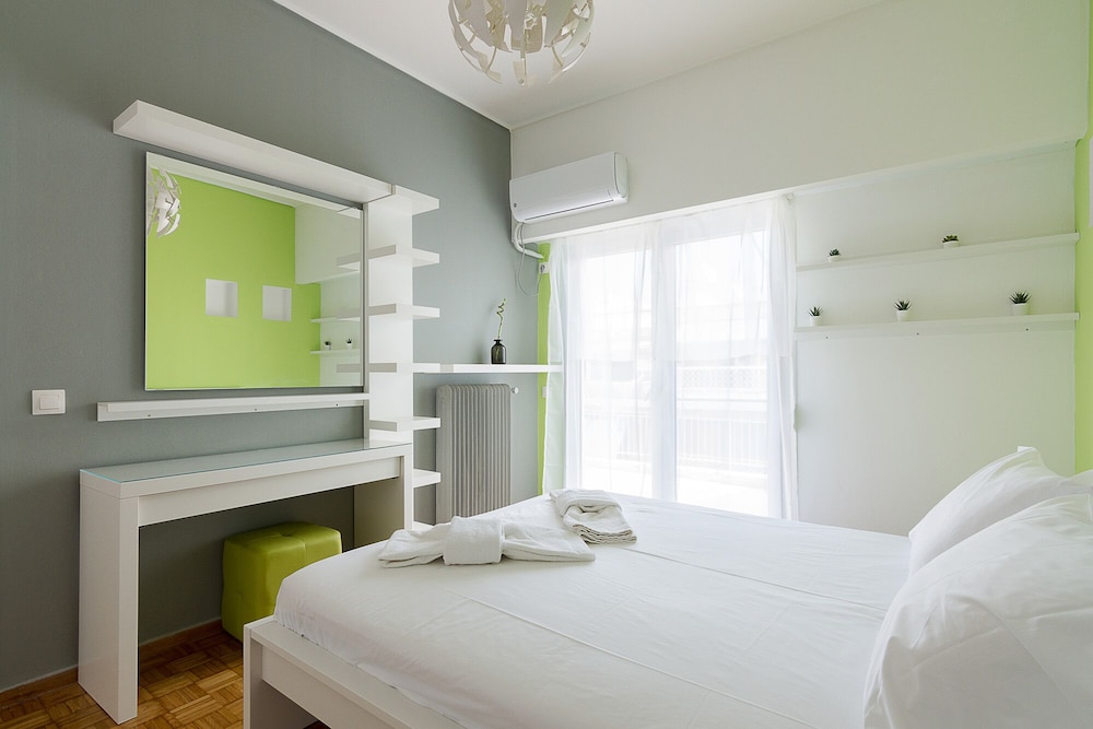 BRAND NEW STYLISH 2 BEDROOM APARTMENT
