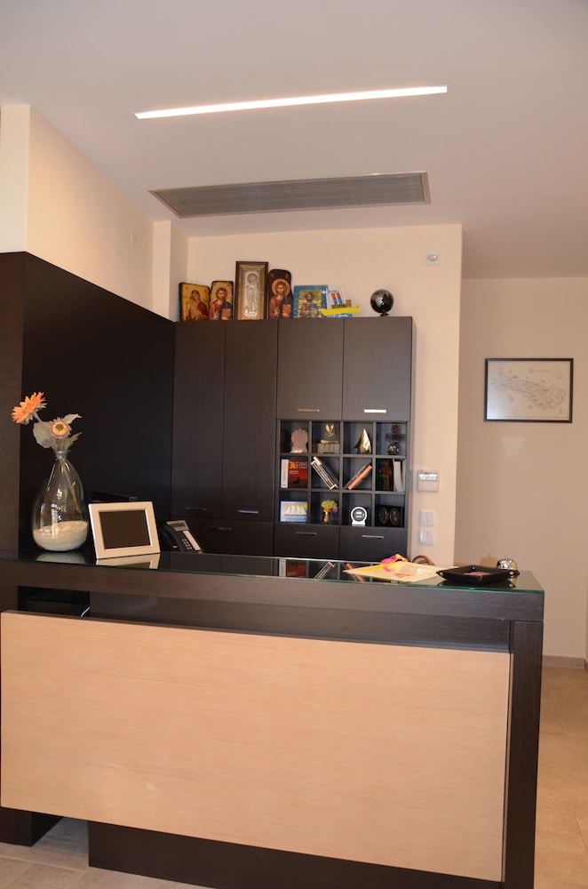 HELIANTHUS GUESTHOUSE
