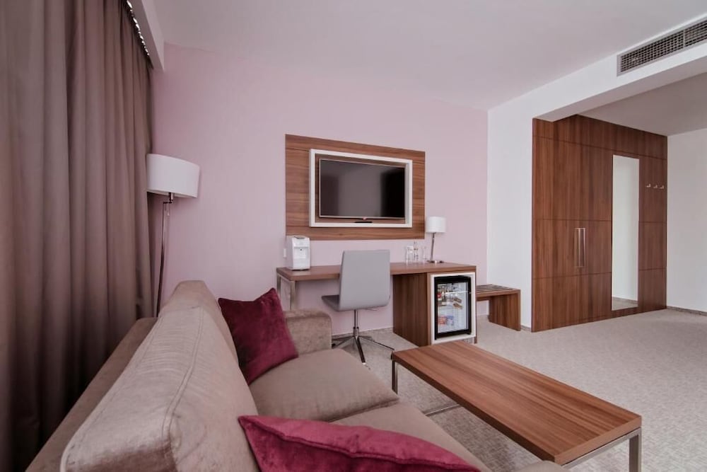RAMADA PLAZA BY WYNDHAM CRAIOVA
