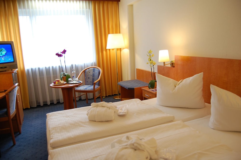 SAVOY HOTEL FRANKFURT