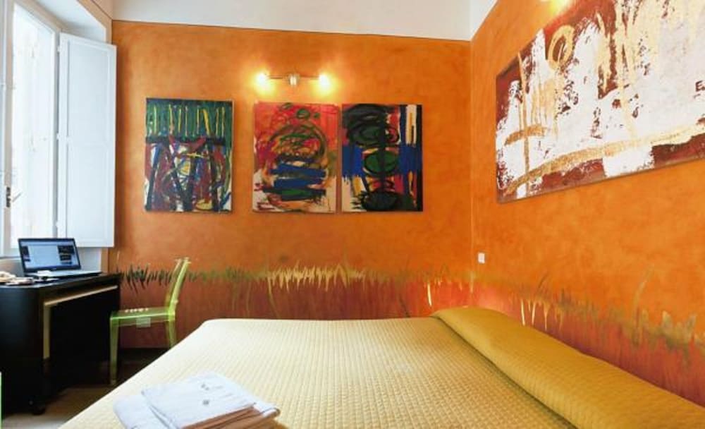 ART & RELAX SUITES
