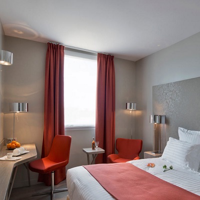 BEST WESTERN PLUS PARIS VELIZY (18 KM FROM PARIS)