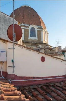 UNA FINESTRA SULLE CAPPELLE MEDICEE
