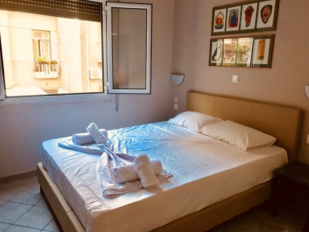 GEORGIA CENTRAL APARTMENT
